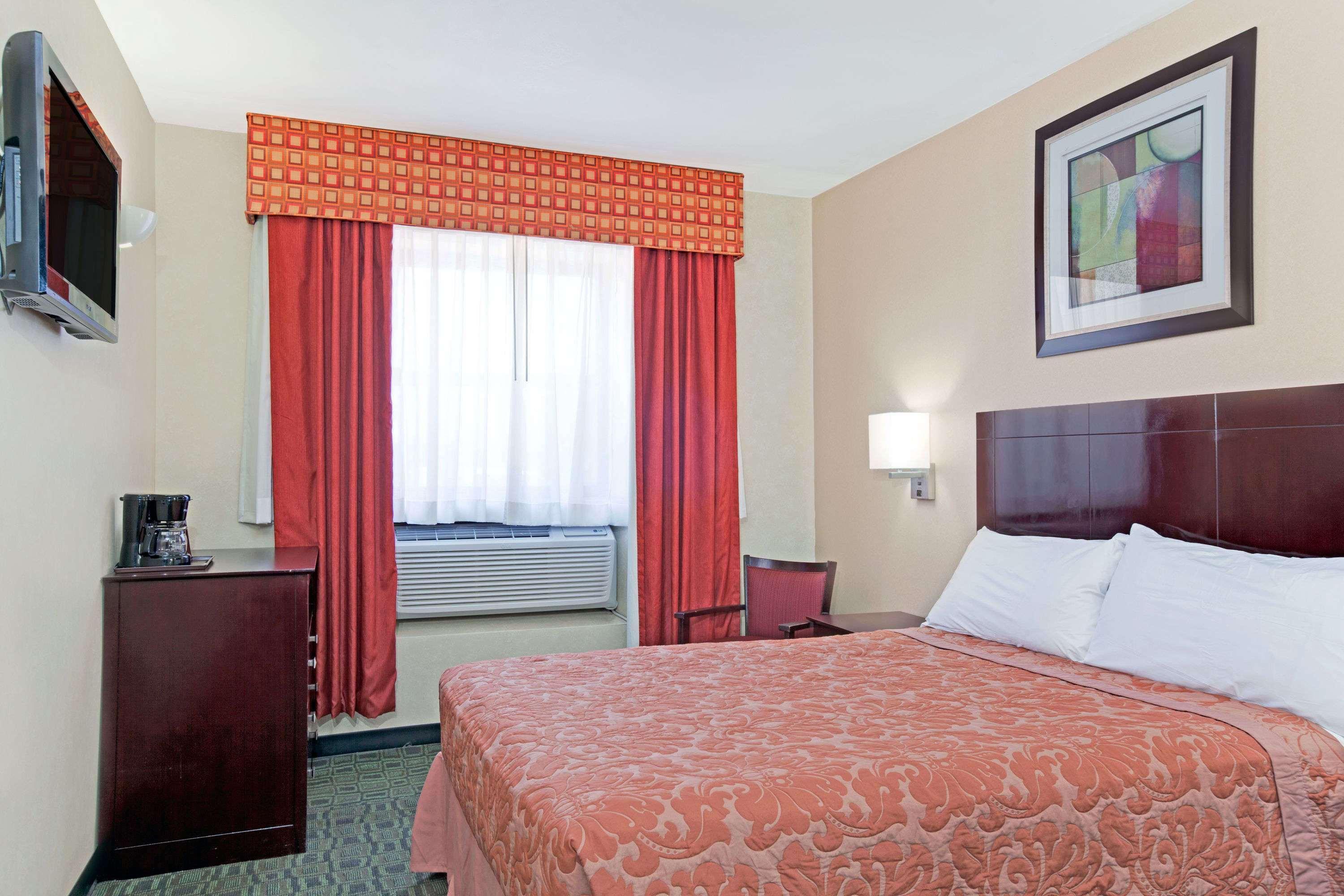 Super 8 By Wyndham Long Island City Lga Hotel Нью-Йорк Екстер'єр фото